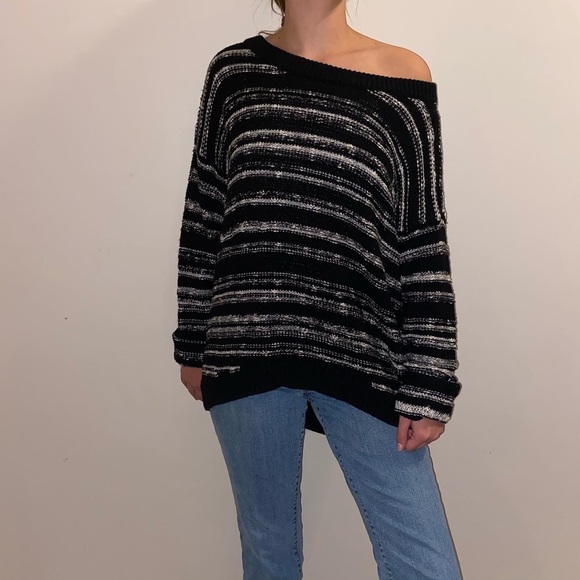 Sweaters - Calvin Klein Sweater